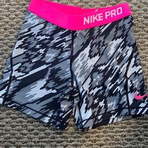 Kids Nike pros gray and pink